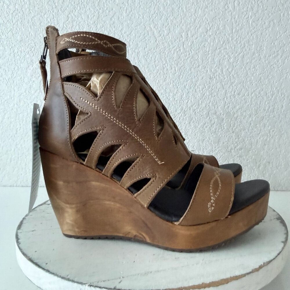 NEW Lane Boots BECCA Womens Brown Wedges 8.5 Western Sandals Cowgirl Wooden Heel - Picture 2 of 10